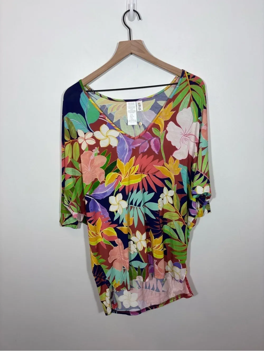 Citrus Women's Standard Tunic Swimsuit Cover Up NWT XS Multi in the Tropics